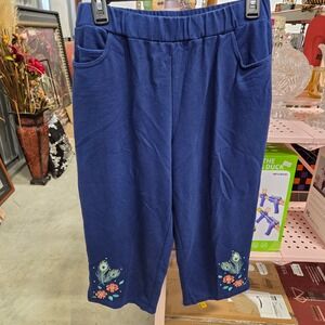 Quaker Factory Navy Blue Embroidered Peacock Feather Capris Size M